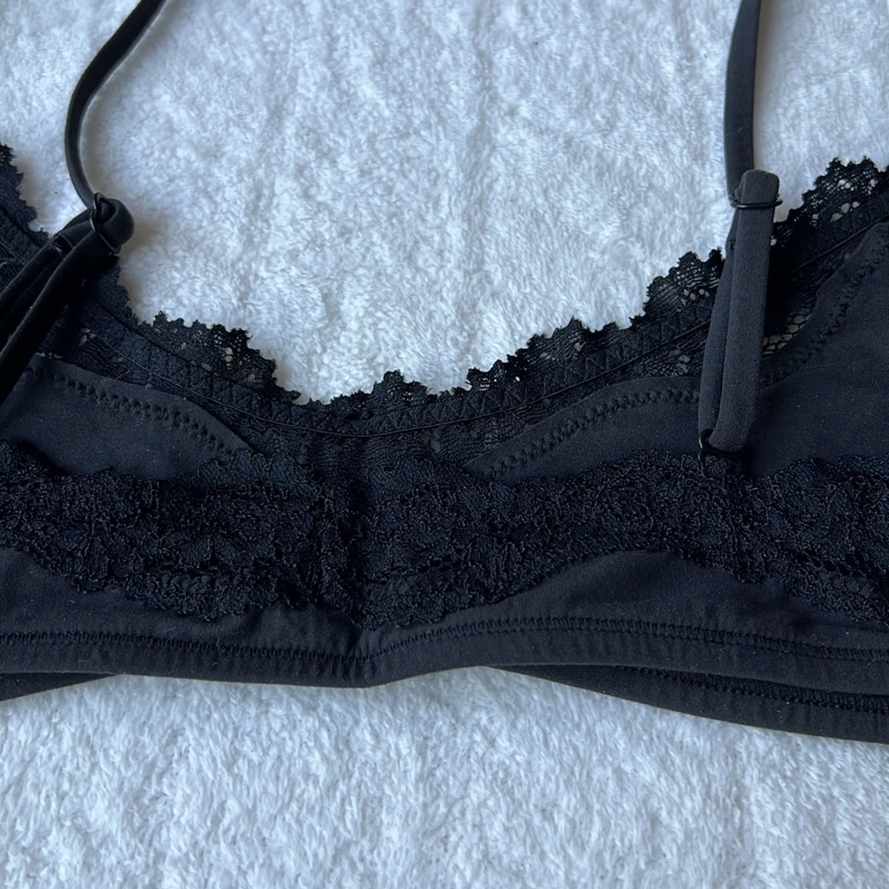 SKIMS Fits Everybody Lace Scoop Bralette - Picture 11 of 13